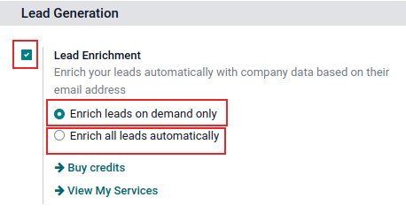 Página de ajustes de generación de leads en CRM, con la activación del enriquecimiento de leads resaltada y la opción de enriquecer leads solo bajo demanda elegida.
